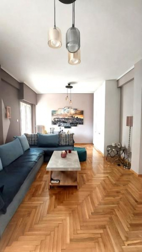 Pop Art Apt 3 Min to Metro in the City Center